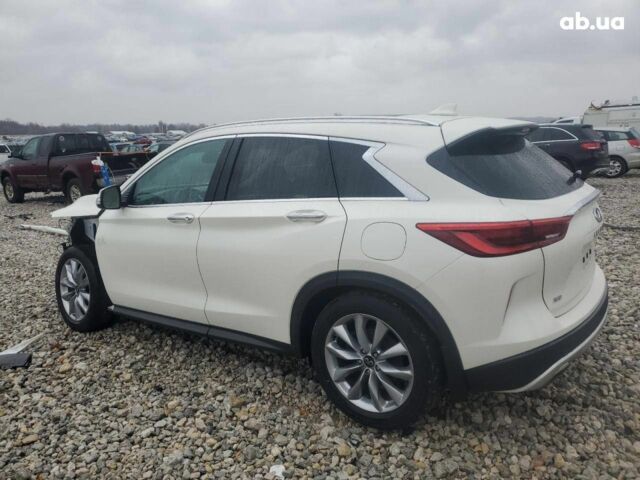 Белый Инфинити QX50, объемом двигателя 2 л и пробегом 62 тыс. км за 16950 $, фото 1 на Automoto.ua