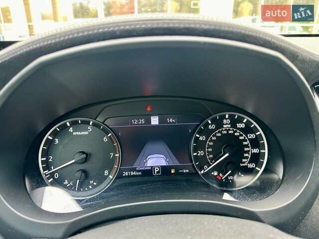 Белый Инфинити QX50, объемом двигателя 2 л и пробегом 26 тыс. км за 31000 $, фото 4 на Automoto.ua