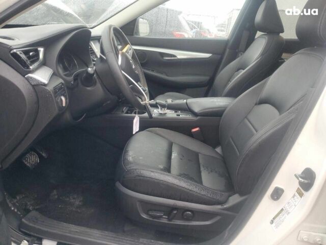 Белый Инфинити QX50, объемом двигателя 2 л и пробегом 62 тыс. км за 16950 $, фото 3 на Automoto.ua