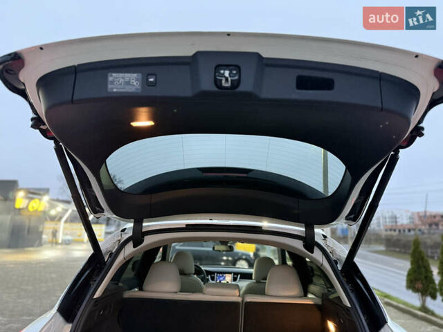 Білий Інфініті QX50, об'ємом двигуна 1.99 л та пробігом 57 тис. км за 31900 $, фото 57 на Automoto.ua