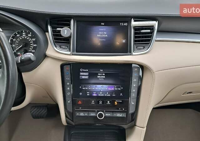 Белый Инфинити QX50, объемом двигателя 2 л и пробегом 74 тыс. км за 24900 $, фото 23 на Automoto.ua