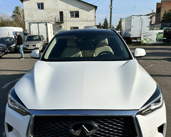 Белый Инфинити QX50, объемом двигателя 2 л и пробегом 71 тыс. км за 23999 $, фото 12 на Automoto.ua