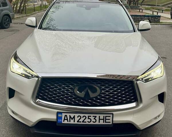 Білий Інфініті QX50, об'ємом двигуна 1.99 л та пробігом 62 тис. км за 26000 $, фото 1 на Automoto.ua