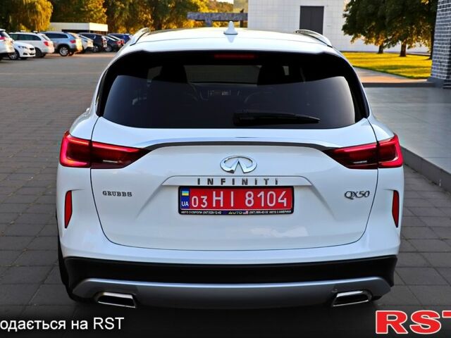 Белый Инфинити QX50, объемом двигателя 2 л и пробегом 85 тыс. км за 21999 $, фото 2 на Automoto.ua