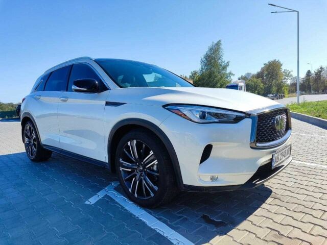 Белый Инфинити QX50, объемом двигателя 2 л и пробегом 82 тыс. км за 29900 $, фото 6 на Automoto.ua
