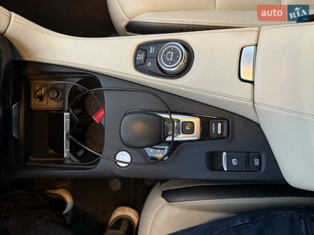 Білий Інфініті QX50, об'ємом двигуна 1.99 л та пробігом 57 тис. км за 31900 $, фото 42 на Automoto.ua