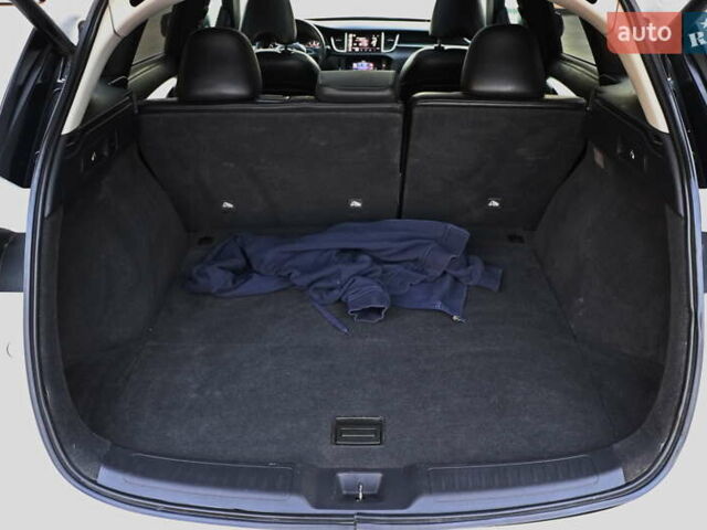 Белый Инфинити QX50, объемом двигателя 2 л и пробегом 84 тыс. км за 21999 $, фото 23 на Automoto.ua