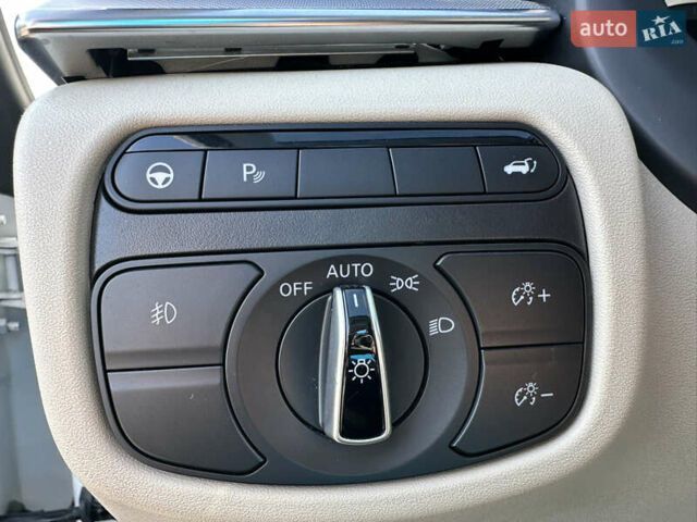 Белый Инфинити QX50, объемом двигателя 2 л и пробегом 71 тыс. км за 23999 $, фото 18 на Automoto.ua