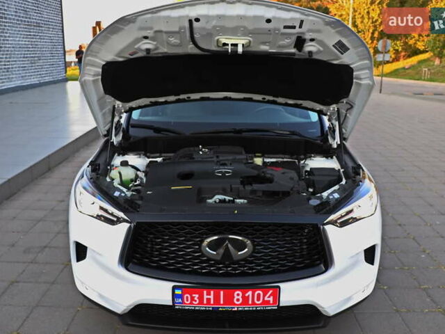 Белый Инфинити QX50, объемом двигателя 2 л и пробегом 84 тыс. км за 21999 $, фото 47 на Automoto.ua