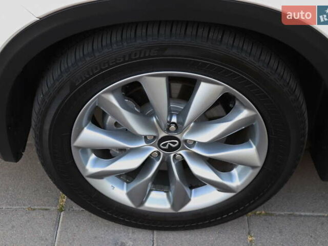 Белый Инфинити QX50, объемом двигателя 2 л и пробегом 84 тыс. км за 21999 $, фото 43 на Automoto.ua