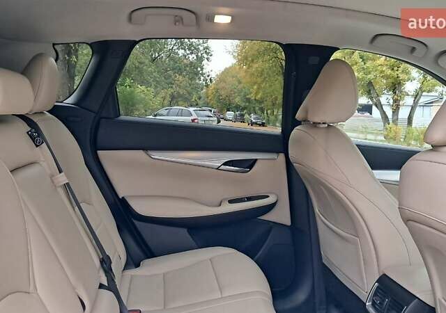 Белый Инфинити QX50, объемом двигателя 2 л и пробегом 74 тыс. км за 24900 $, фото 20 на Automoto.ua