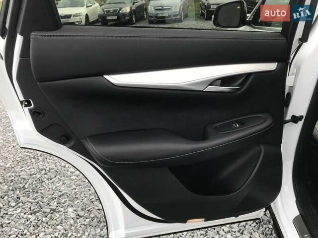 Белый Инфинити QX50, объемом двигателя 2 л и пробегом 60 тыс. км за 25740 $, фото 15 на Automoto.ua