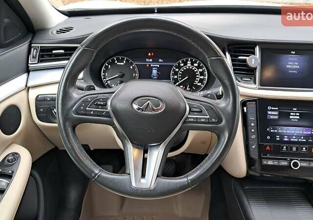 Белый Инфинити QX50, объемом двигателя 2 л и пробегом 74 тыс. км за 24900 $, фото 25 на Automoto.ua