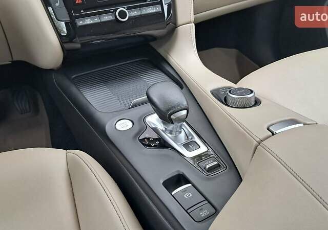 Белый Инфинити QX50, объемом двигателя 2 л и пробегом 74 тыс. км за 24900 $, фото 22 на Automoto.ua