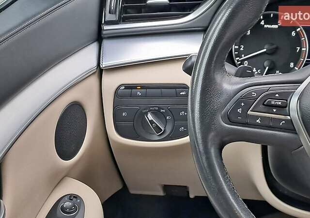 Белый Инфинити QX50, объемом двигателя 2 л и пробегом 74 тыс. км за 24900 $, фото 24 на Automoto.ua