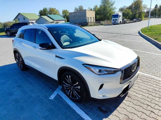 Белый Инфинити QX50, объемом двигателя 2 л и пробегом 82 тыс. км за 29900 $, фото 5 на Automoto.ua