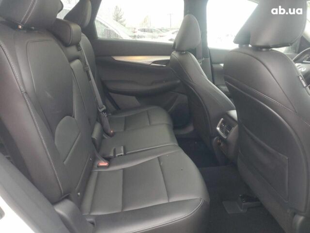 Белый Инфинити QX50, объемом двигателя 2 л и пробегом 62 тыс. км за 16950 $, фото 4 на Automoto.ua