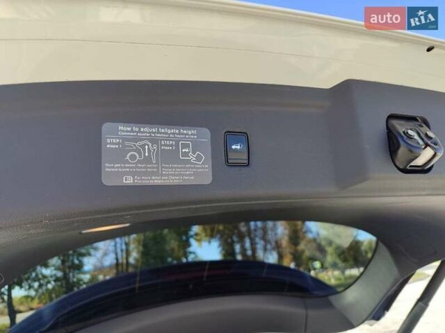 Белый Инфинити QX50, объемом двигателя 1.99 л и пробегом 82 тыс. км за 29900 $, фото 18 на Automoto.ua