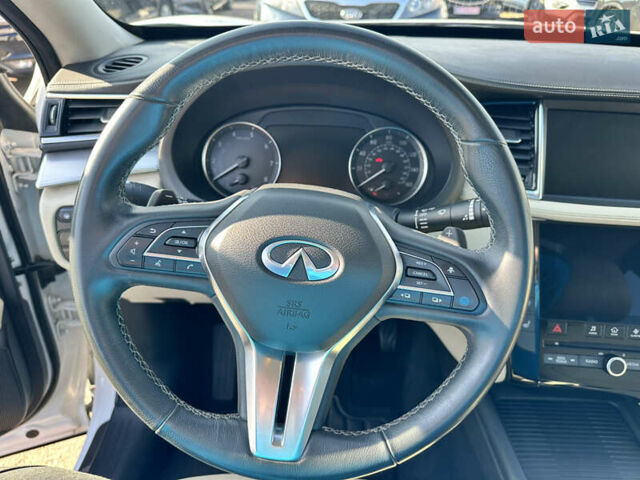 Белый Инфинити QX50, объемом двигателя 2 л и пробегом 71 тыс. км за 23999 $, фото 19 на Automoto.ua