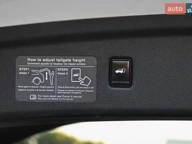 Белый Инфинити QX50, объемом двигателя 2 л и пробегом 84 тыс. км за 21999 $, фото 22 на Automoto.ua