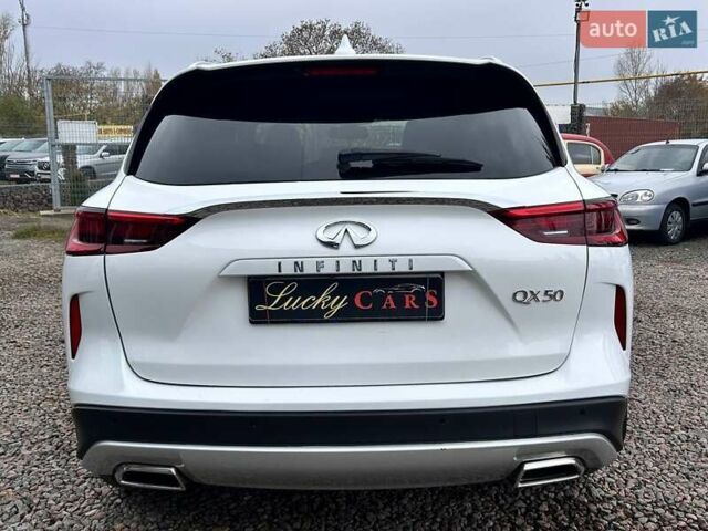 Белый Инфинити QX50, объемом двигателя 1.99 л и пробегом 54 тыс. км за 27200 $, фото 5 на Automoto.ua