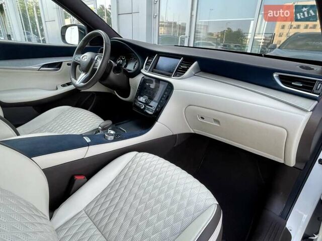 Белый Инфинити QX50, объемом двигателя 1.99 л и пробегом 34 тыс. км за 34999 $, фото 14 на Automoto.ua