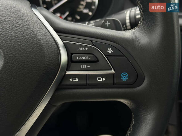 Белый Инфинити QX50, объемом двигателя 2 л и пробегом 81 тыс. км за 21900 $, фото 23 на Automoto.ua