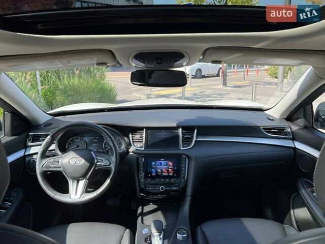 Белый Инфинити QX50, объемом двигателя 2 л и пробегом 75 тыс. км за 25490 $, фото 25 на Automoto.ua