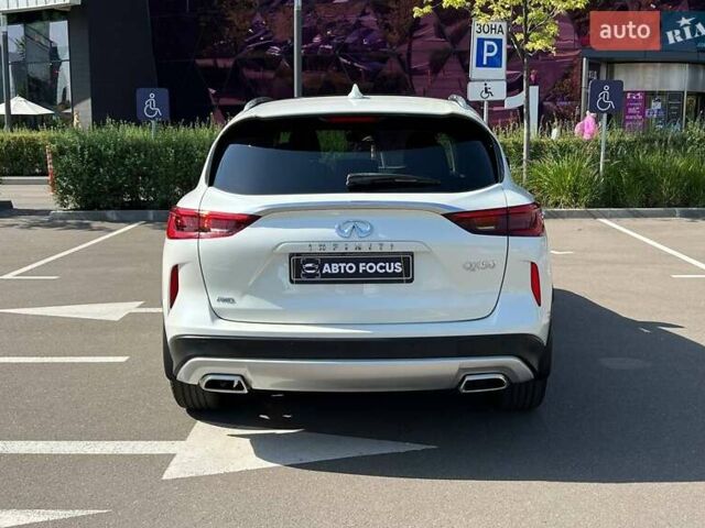 Белый Инфинити QX50, объемом двигателя 2 л и пробегом 75 тыс. км за 25490 $, фото 5 на Automoto.ua