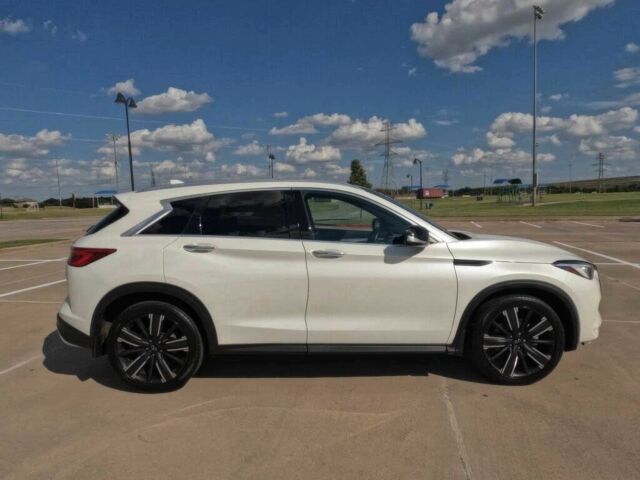 Белый Инфинити QX50, объемом двигателя 2 л и пробегом 26 тыс. км за 6300 $, фото 7 на Automoto.ua