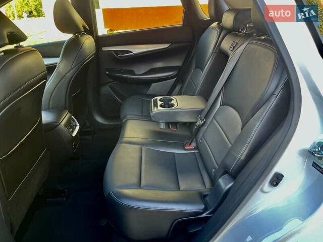 Белый Инфинити QX50, объемом двигателя 2 л и пробегом 74 тыс. км за 29700 $, фото 19 на Automoto.ua