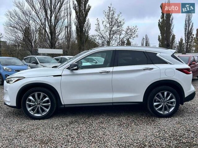 Белый Инфинити QX50, объемом двигателя 1.99 л и пробегом 54 тыс. км за 27200 $, фото 7 на Automoto.ua