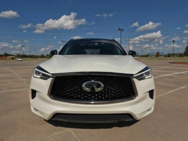Белый Инфинити QX50, объемом двигателя 2 л и пробегом 26 тыс. км за 6300 $, фото 1 на Automoto.ua