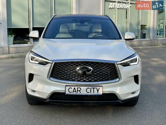 Белый Инфинити QX50, объемом двигателя 1.99 л и пробегом 34 тыс. км за 34999 $, фото 1 на Automoto.ua