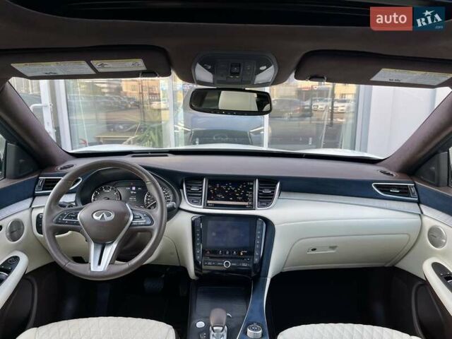 Белый Инфинити QX50, объемом двигателя 1.99 л и пробегом 34 тыс. км за 34999 $, фото 11 на Automoto.ua