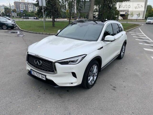 Білий Інфініті QX50, об'ємом двигуна 2 л та пробігом 12 тис. км за 47500 $, фото 24 на Automoto.ua