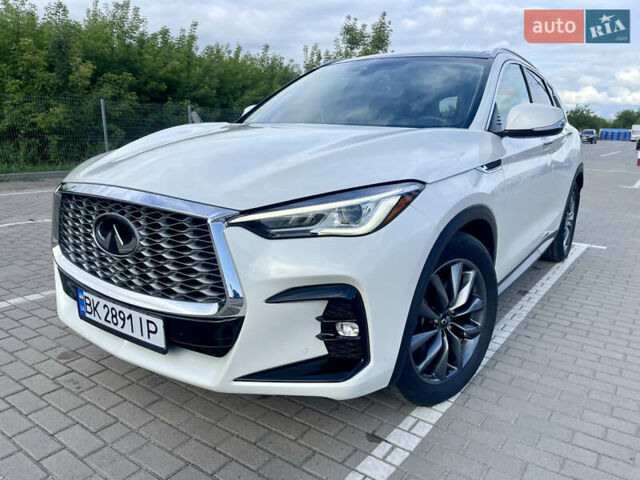 Белый Инфинити QX50, объемом двигателя 2 л и пробегом 74 тыс. км за 29700 $, фото 9 на Automoto.ua