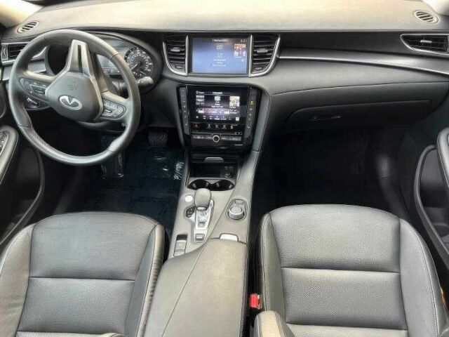 Белый Инфинити QX50, объемом двигателя 2 л и пробегом 56 тыс. км за 7300 $, фото 11 на Automoto.ua