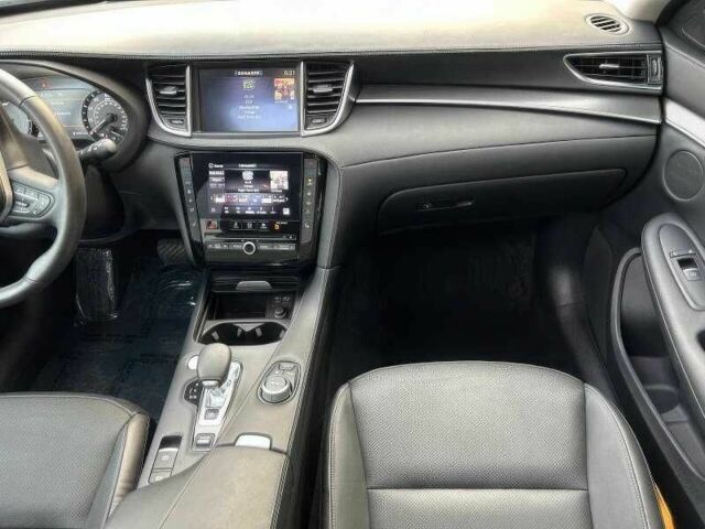 Белый Инфинити QX50, объемом двигателя 2 л и пробегом 56 тыс. км за 7300 $, фото 9 на Automoto.ua