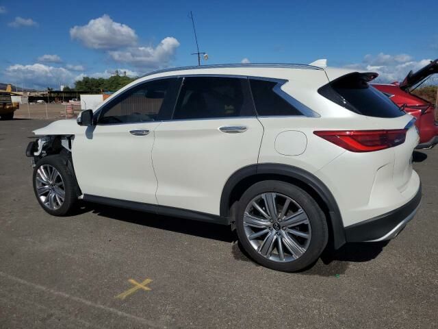 Белый Инфинити QX50, объемом двигателя 2 л и пробегом 37 тыс. км за 16900 $, фото 3 на Automoto.ua