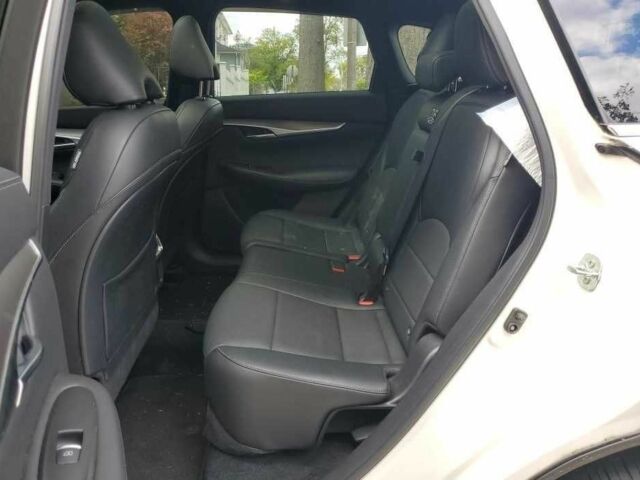 Белый Инфинити QX50, объемом двигателя 0 л и пробегом 45 тыс. км за 28000 $, фото 11 на Automoto.ua