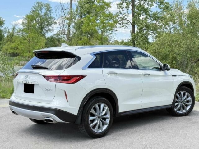 Білий Інфініті QX50, об'ємом двигуна 2 л та пробігом 36 тис. км за 19400 $, фото 3 на Automoto.ua