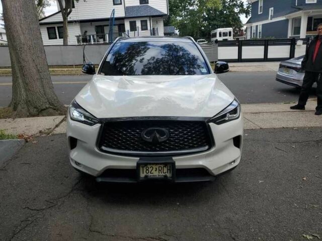 Белый Инфинити QX50, объемом двигателя 0 л и пробегом 45 тыс. км за 28000 $, фото 2 на Automoto.ua