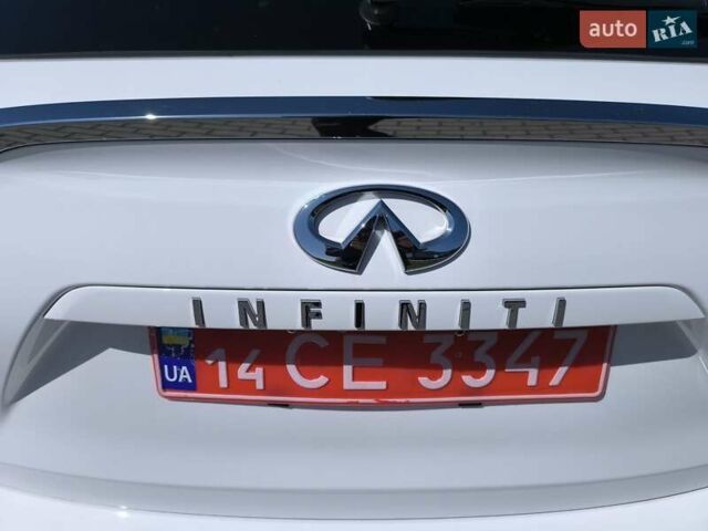 Белый Инфинити QX50, объемом двигателя 2 л и пробегом 14 тыс. км за 29800 $, фото 224 на Automoto.ua