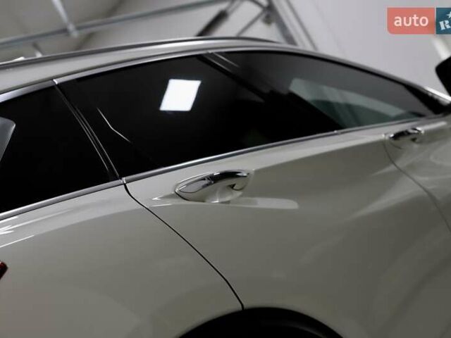 Белый Инфинити QX50, объемом двигателя 1.99 л и пробегом 38 тыс. км за 28999 $, фото 41 на Automoto.ua