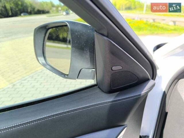 Белый Инфинити QX50, объемом двигателя 2 л и пробегом 14 тыс. км за 29800 $, фото 156 на Automoto.ua