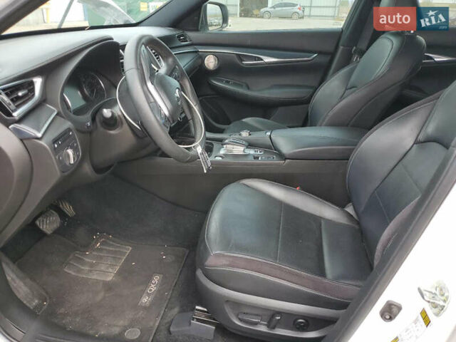 Белый Инфинити QX50, объемом двигателя 2 л и пробегом 66 тыс. км за 20600 $, фото 6 на Automoto.ua