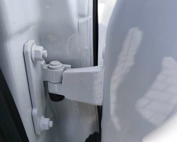 Белый Инфинити QX50, объемом двигателя 2 л и пробегом 14 тыс. км за 29800 $, фото 138 на Automoto.ua