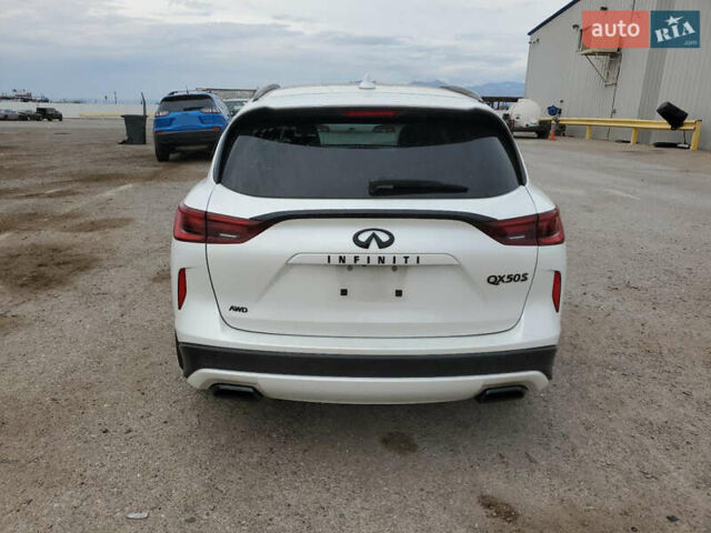 Белый Инфинити QX50, объемом двигателя 2 л и пробегом 66 тыс. км за 20600 $, фото 5 на Automoto.ua