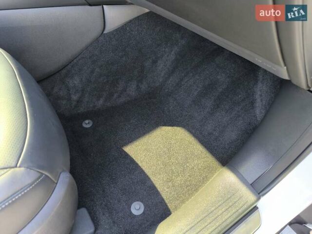 Белый Инфинити QX50, объемом двигателя 2 л и пробегом 14 тыс. км за 29800 $, фото 250 на Automoto.ua